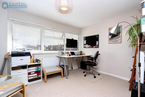 34 Chase Close, Arlesey, SG15 6UU