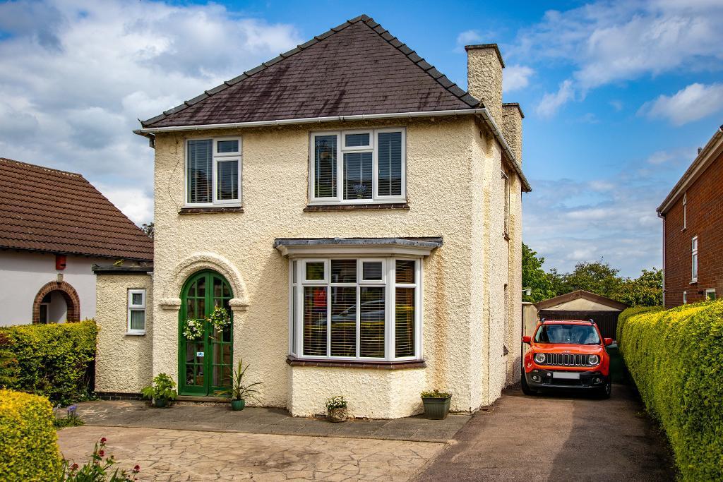Leicester Road, Shepshed, Leicestershire, LE12 9DQ 3 bed detached house