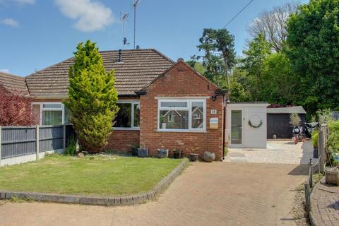 2 bedroom semi-detached bungalow for sale - Emu Close, Heath & Reach, Leighton Buzzard LU7 0AT