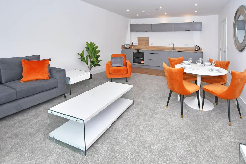 Queens Gardens, NewcastleunderLyme 3 bed apartment £1,430 pcm (£330 pw)