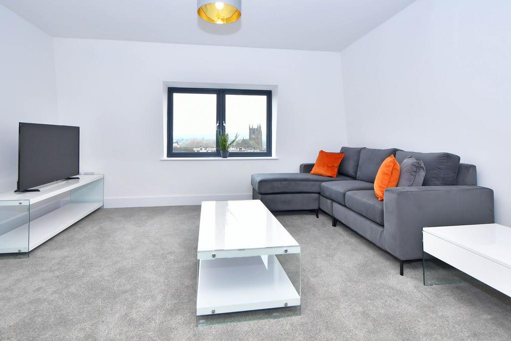 Queens Gardens, NewcastleunderLyme 3 bed apartment £1,430 pcm (£330 pw)