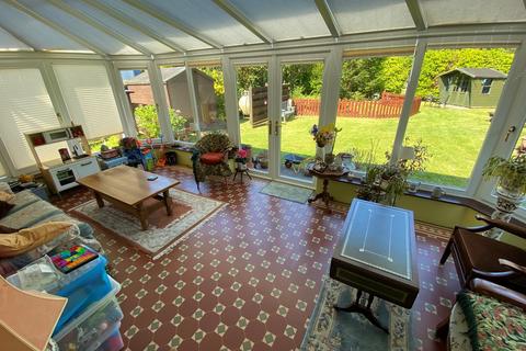 Trefin Lampeter Road, Tregaron, SY25 6HG
