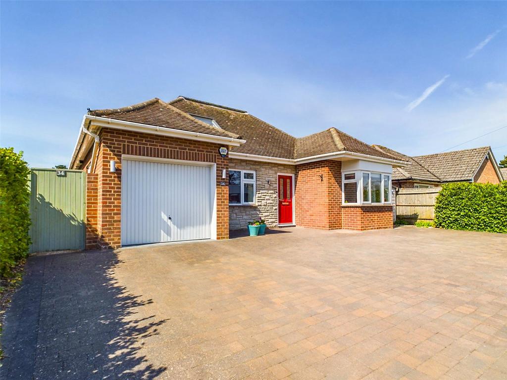 Forest Way, Highcliffe, Dorset, BH23 4 bed bungalow for sale £745,000