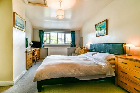 5 bedroom detached house for sale, Strensall Road, Earswick, York, YO32