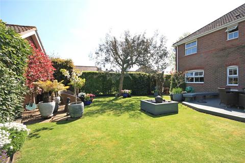 4 bedroom detached house for sale, Victoria Road, Hayling Island, Hampshire, PO11