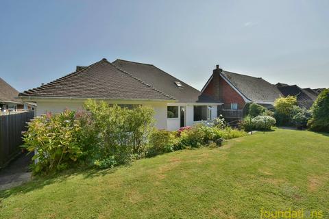 3 bedroom detached bungalow for sale, Cowdray Park Road, Bexhill-on-Sea, TN39