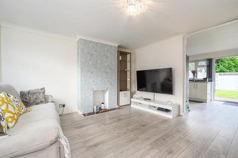 14 Broad Close, Hersham, Walton-on-thames, KT12 4QX
