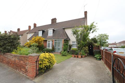 16 North Road, Purfleet-on-thames, RM19 1TU