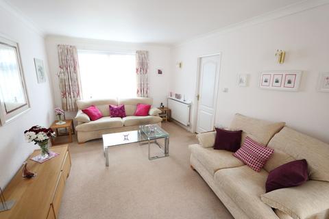 16 North Road, Purfleet-on-thames, RM19 1TU
