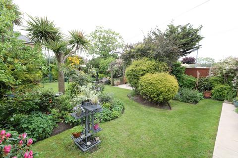 16 North Road, Purfleet-on-thames, RM19 1TU