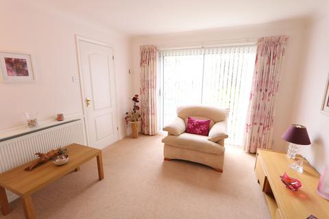 16 North Road, Purfleet-on-thames, RM19 1TU