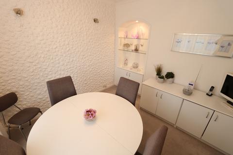 16 North Road, Purfleet-on-thames, RM19 1TU