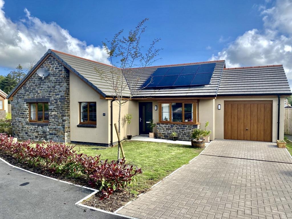 Potters Grove, Templeton, Narberth... 4 bed bungalow £375,000