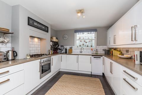4 Argyle Road, Brighton, BN1 4QA