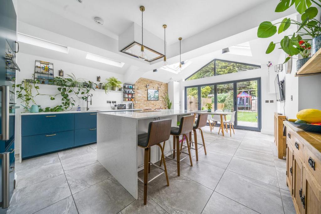 Malyons Road, Lewisham 4 bed terraced house for sale £850,000