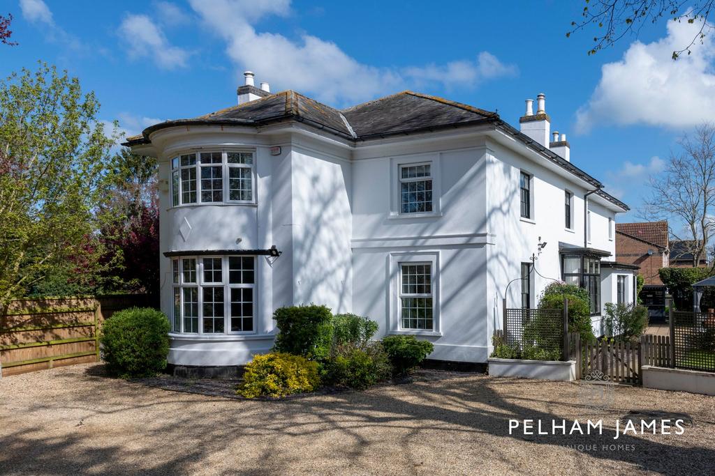 West Cottage, Bourne