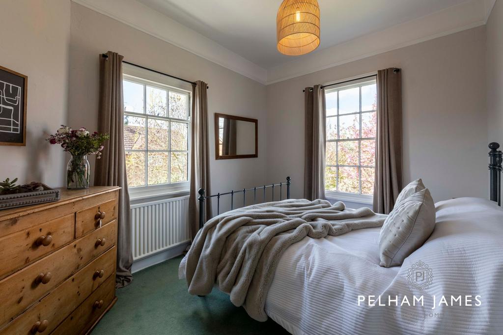 Bedroom, West Cottage, Bourne