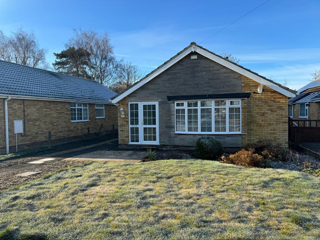 Rase Close, Middle Rasen, LN8 3 bed detached bungalow for sale £250,000