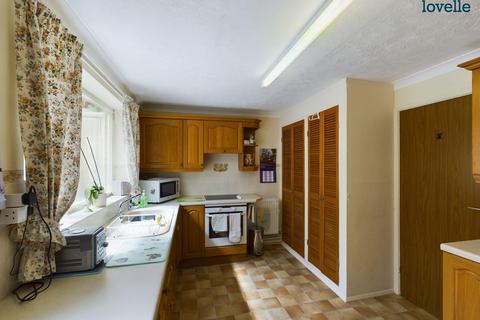 1 Rase Close, Middle Rasen, Market Rasen, LN8 3UF