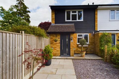 1 Charlesworth Close, Hemel Hempstead, HP3 9EW
