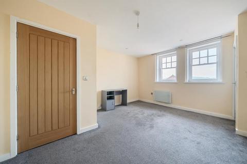 2 bedroom flat for sale, Llandrindod Wells,  Powys,  LD1