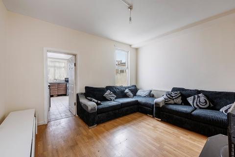 18 Chesham Terrace, London, W13 9HX