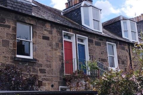 2 bedroom townhouse to rent, Waverley Place, Leith, Edinburgh, EH7