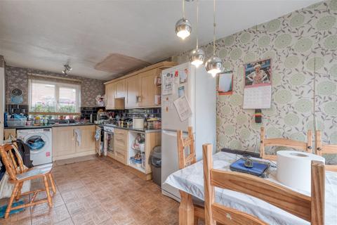 122 Exhall Close, Church Hill, Redditch, B98 9HZ