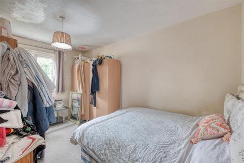 122 Exhall Close, Church Hill, Redditch, B98 9HZ