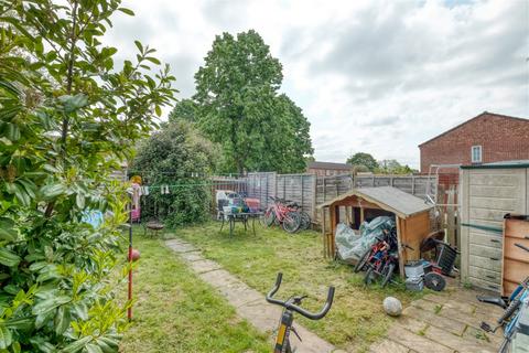 122 Exhall Close, Church Hill, Redditch, B98 9HZ