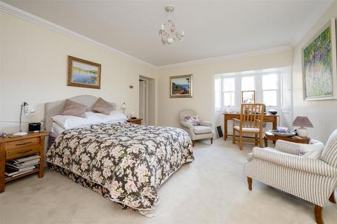 2 bedroom apartment for sale, Sherborne, Sherborne House, GL54