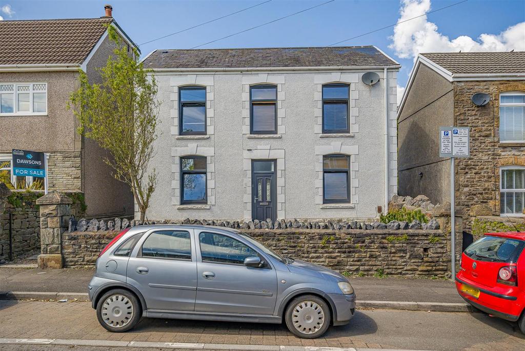 Walters Road, Llansamlet, Swansea 3 bed detached house £230,000