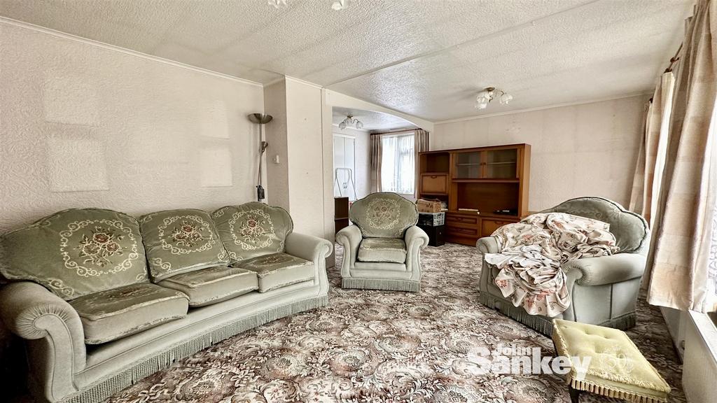 Southwell Road East, Rainworth, Mansfield 2 bed park home for sale £