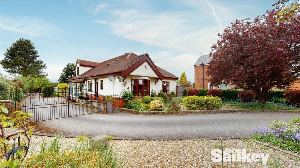 Alfreton Road, SuttonInAshfield 5 bed detached bungalow for sale £495,000