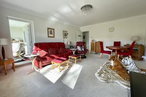 2 bedroom flat for sale, Compton Place Road, Eastbourne, East Sussex, BN21
