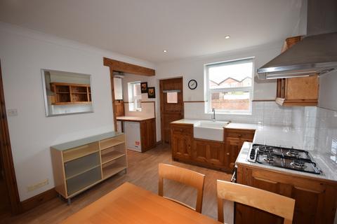 2 bedroom cottage to rent, Freckleton Street, Lytham
