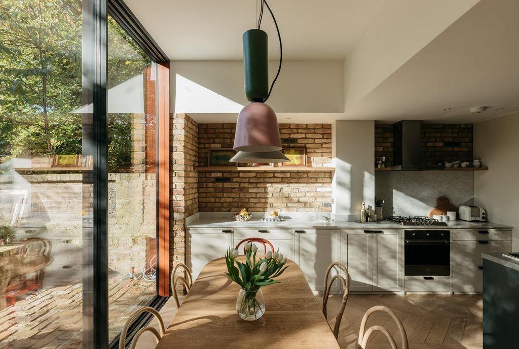 Dining Room (Main)