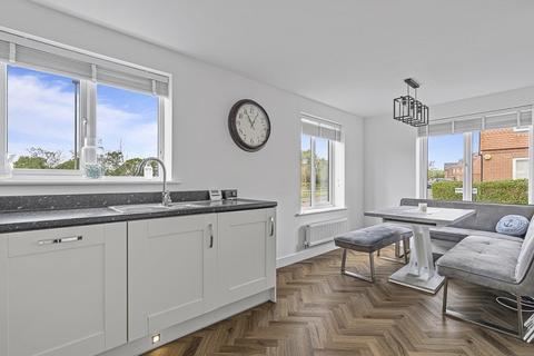 41 Warwick Way, Bursledon, Southampton, SO31 8NE