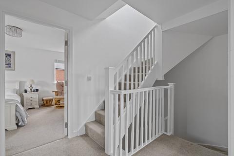 41 Warwick Way, Bursledon, Southampton, SO31 8NE