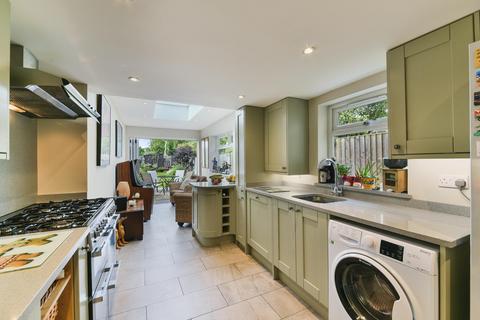 28 Lateward Road, Brentford, TW8 0PL