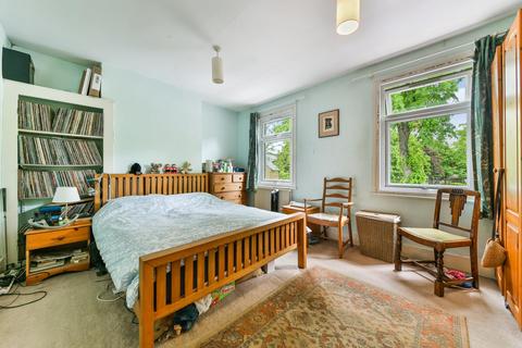 28 Lateward Road, Brentford, TW8 0PL