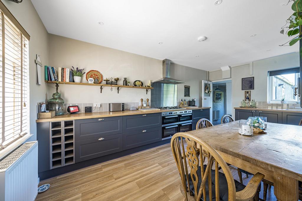 Milton Lane, Wookey Hole Wells, BA5 3 bed village house £349,950