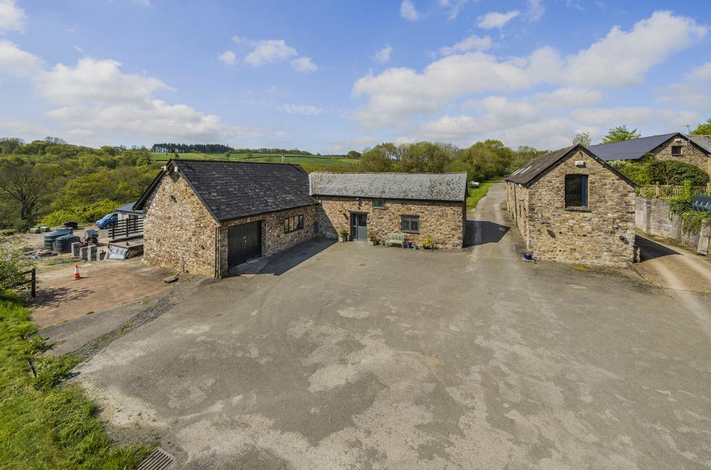 Dulverton, Somerset, TA22 3 bed detached house for sale £450,000