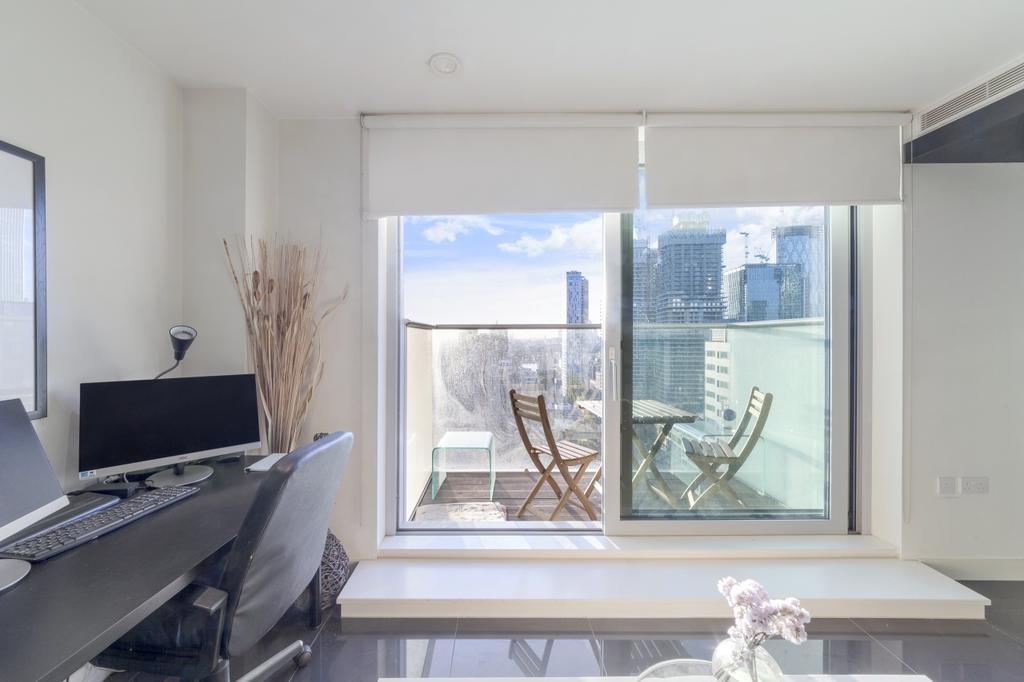 Pan Peninsula London E14 Studio £1,863 pcm (£430 pw)