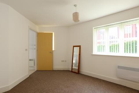 2 bedroom flat to rent, Carty Road, Leicester, LE5