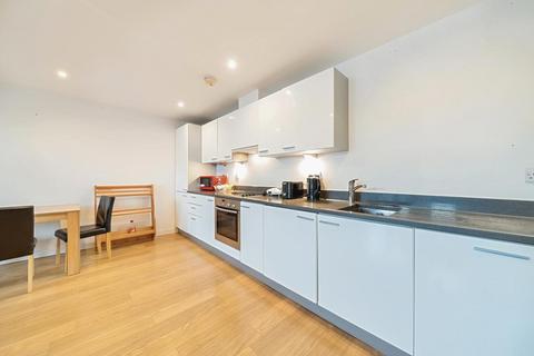 2 bedroom flat for sale, Webber Street, London