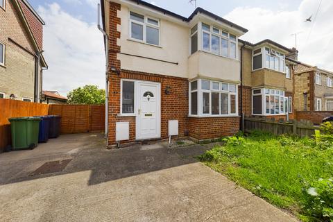 3 bedroom semi-detached house to rent, Coleridge Road, Cambridge