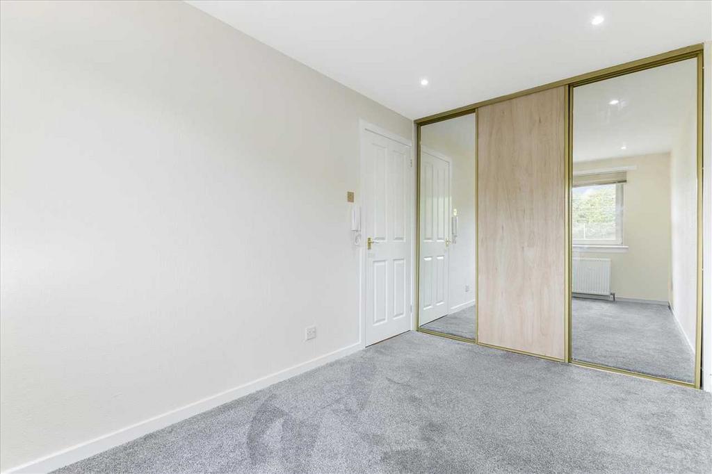 Bedroom Two (2)