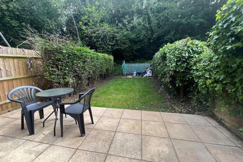 3 bedroom terraced house to rent, Banbury,  Oxfordshire,  OX16