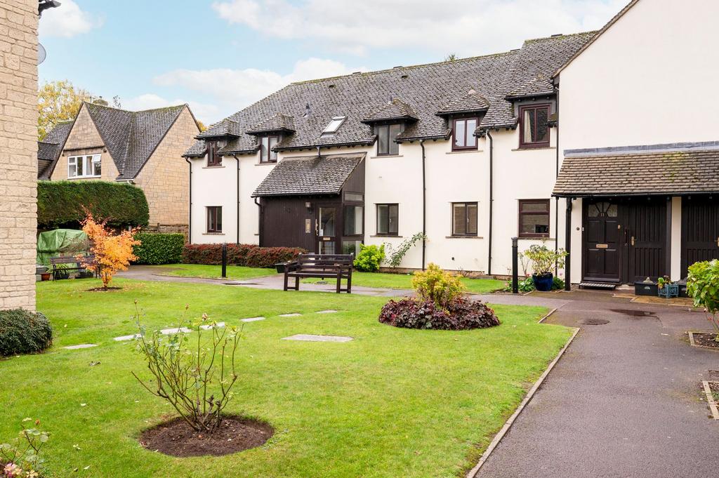 Pegasus Court, BourtonOnTheWater, GL54 1 bed retirement property for